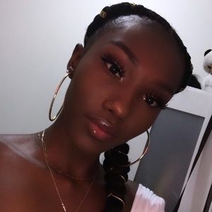 Meet your Posher, Georgia